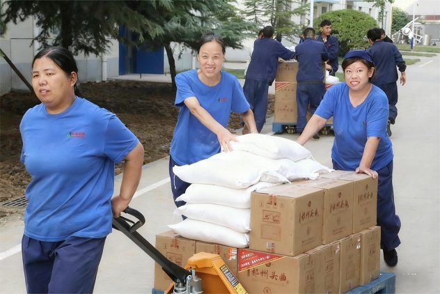 情暖雙節(jié)，愛滿藥都 藥都集團(tuán)中秋、國慶福利發(fā)放活動(dòng)圓滿落幕